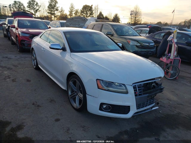 2010 AUDI S5 WAUVVAFR2AA035599 Photo 0
