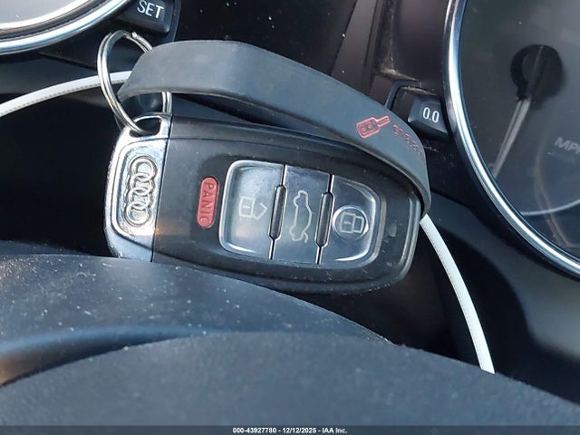 2010 AUDI S5 WAUVVAFR2AA035599 Photo 10