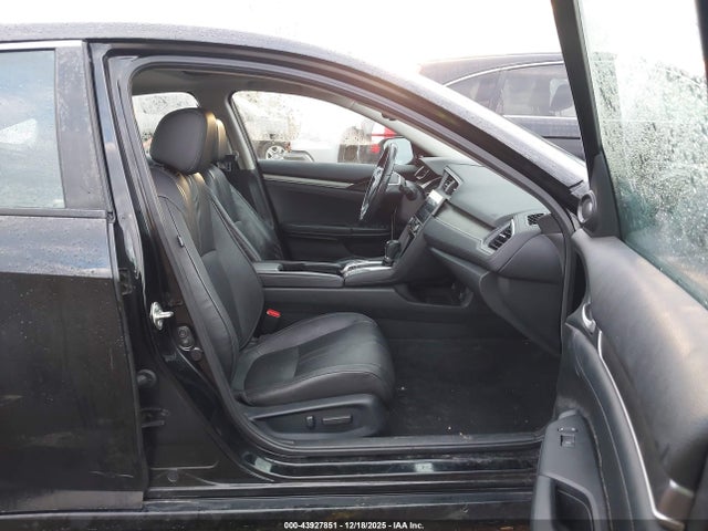 Auction sale of the 2016 Honda Civic Touring, vin: 2HGFC1F91GH652291, lot number: 43927851