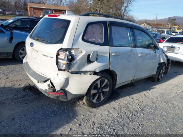 2018 SUBARU FORESTER JF2SJABC3JH617447 Photo 3