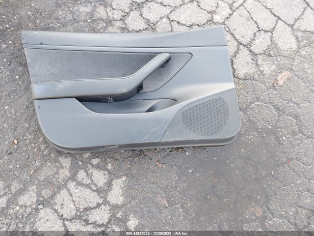 43928043 :رقم المزاد ، 5YJ3E1EA0LF804567 vin ، 2020 Tesla Model 3 Standard Range Plus Rear-wheel Drive/standard Range Rear-wheel Drive مزاد بيع