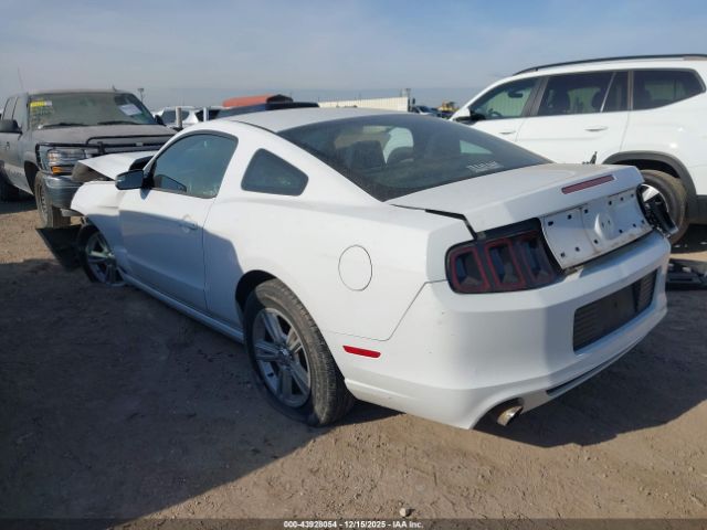 2014 FORD MUSTANG 1ZVBP8AM3E5284297 Photo 2