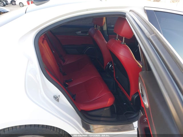 2018 ALFA ROMEO GIULIA ZARFAECN5J7580467 Photo 7