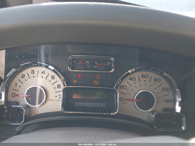 2011 FORD EXPEDITION EL 1FMJK1H5XBEF01676 Photo 6