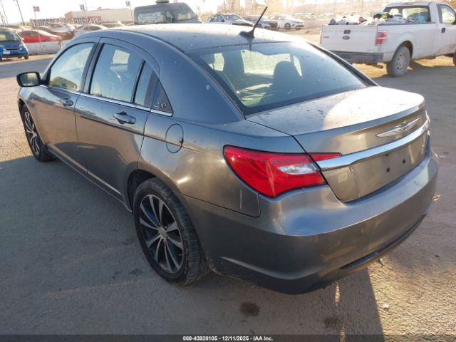 2013 CHRYSLER 200 1C3CCBCG9DN516444 Photo 2