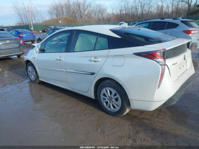 2017 TOYOTA PRIUS JTDKBRFUXH3036578 Photo 2