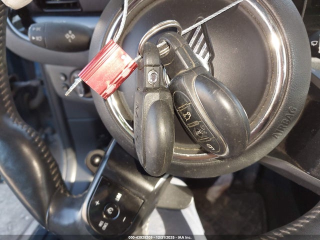 2022 MINI CLUBMAN WMWXJ1C01N2P75638 Photo 10