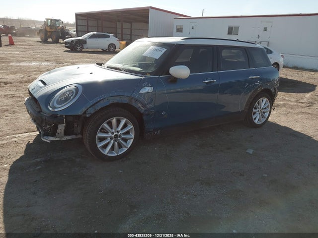 2022 MINI CLUBMAN WMWXJ1C01N2P75638 Photo 1