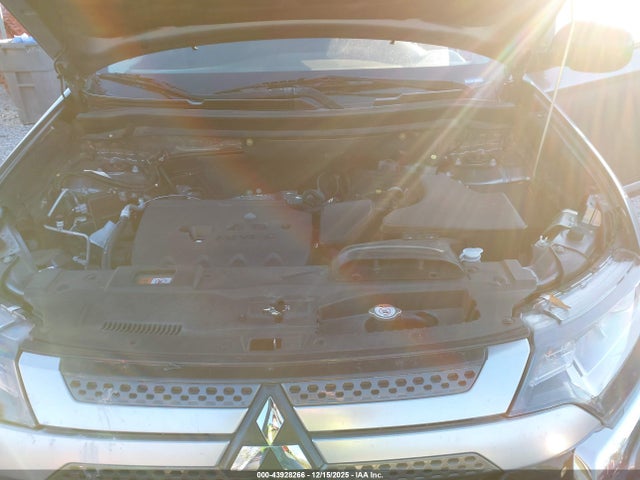 Продаж на аукціоні авто 2020 Mitsubishi Outlander Es 2.4, vin: JA4AD2A39LZ015667, номер лоту: 43928266