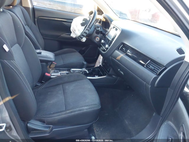 Продаж на аукціоні авто 2020 Mitsubishi Outlander Es 2.4, vin: JA4AD2A39LZ015667, номер лоту: 43928266