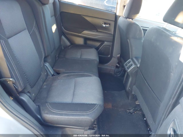 Продаж на аукціоні авто 2020 Mitsubishi Outlander Es 2.4, vin: JA4AD2A39LZ015667, номер лоту: 43928266