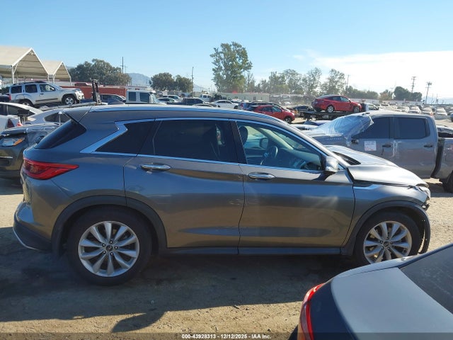 3PCAJ5M35KF127107 Infiniti Qx50 Essential