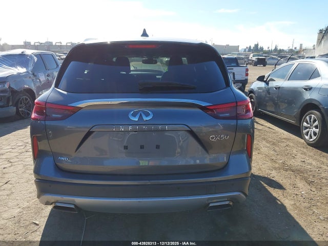3PCAJ5M35KF127107 Infiniti Qx50 Essential