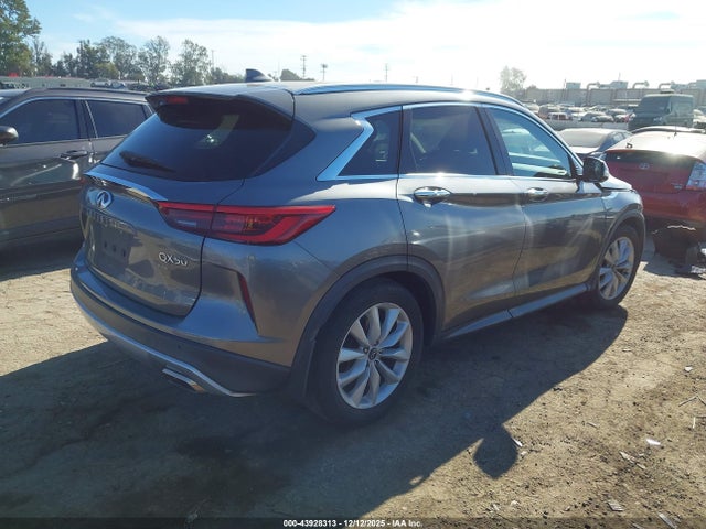 3PCAJ5M35KF127107 Infiniti Qx50 Essential
