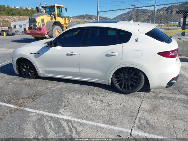 Maserati Levante S Gransport 2020 ZN661YUSXLX355057 Image 15