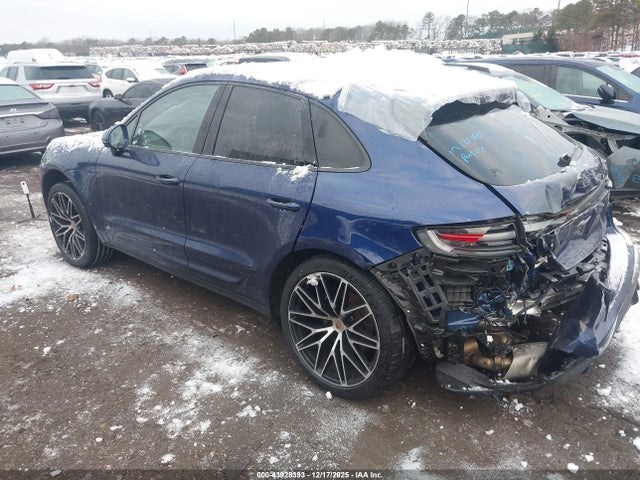 2023 PORSCHE MACAN WP1AA2A59PLB09748 Photo 2