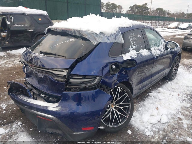 2023 PORSCHE MACAN WP1AA2A59PLB09748 Photo 3