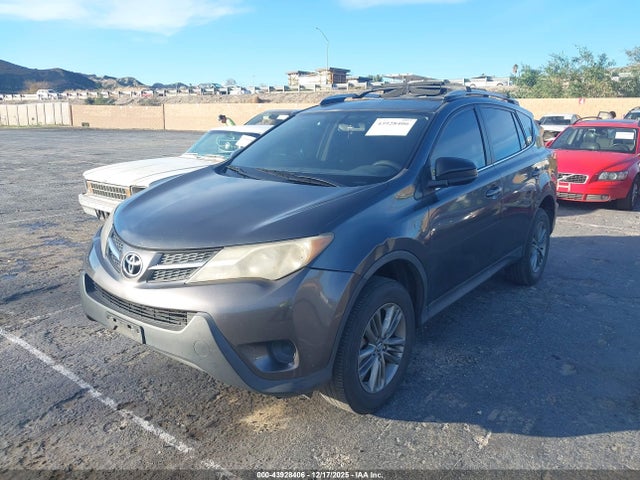 2T3ZFREV9FW149560 Toyota RAV4 LE