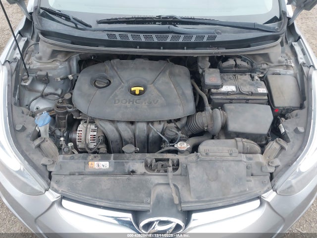 5NPDH4AE4FH607011 Hyundai ELANTRA SE