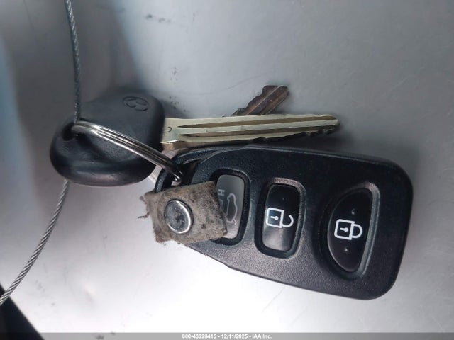 5NPDH4AE4FH607011 Hyundai ELANTRA SE