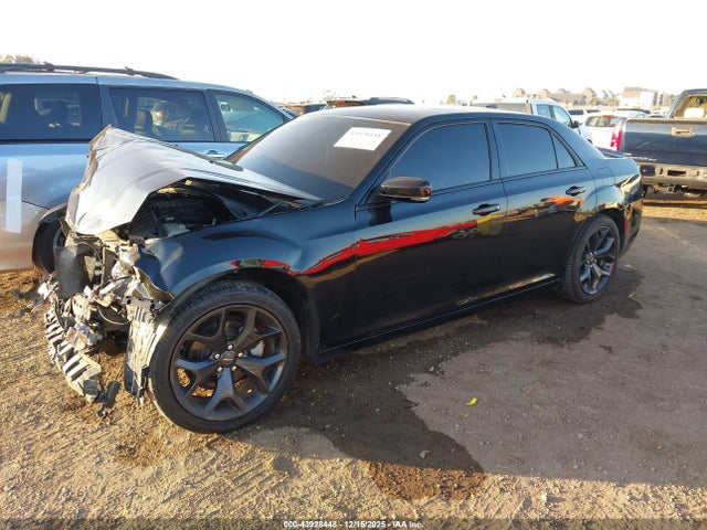 2022 Chrysler 300 S მანქანა იყიდება აუქციონზე, vin: 2C3CCABG5NH154487, აუქციონის ნომერი: 43928448