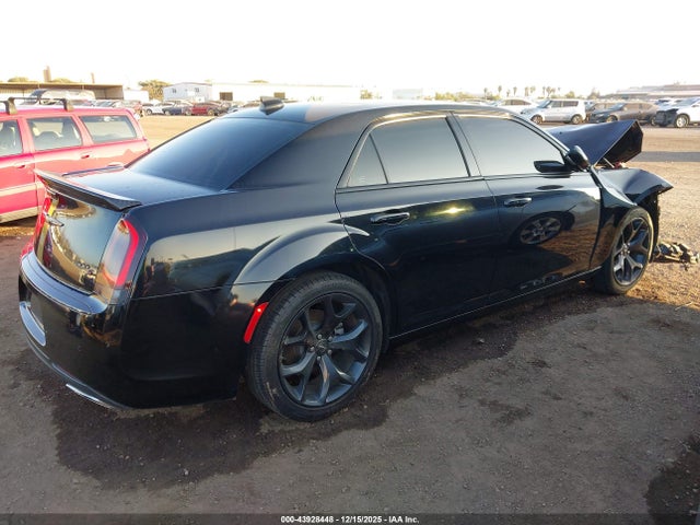 2022 Chrysler 300 S მანქანა იყიდება აუქციონზე, vin: 2C3CCABG5NH154487, აუქციონის ნომერი: 43928448