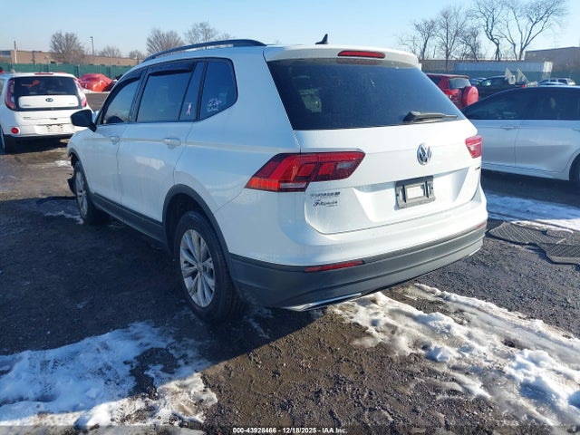 2020 VOLKSWAGEN TIGUAN 3VV0B7AX0LM082622 Photo 2