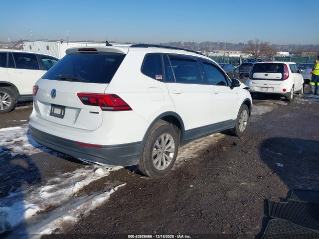 2020 VOLKSWAGEN TIGUAN 3VV0B7AX0LM082622 Photo 3