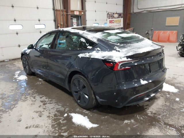 2025 TESLA MODEL 3 5YJ3E1EA0SF030030 Photo 2