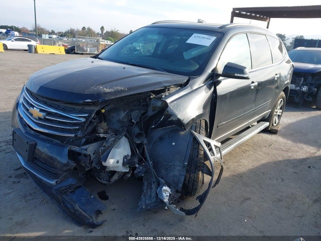 Chevrolet Traverse 2lt 2017 1GNKRHKD7HJ255416 Image 2