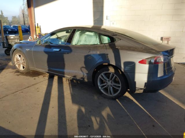 2014 TESLA MODEL S 5YJSA1H16EFP36524 Photo 2