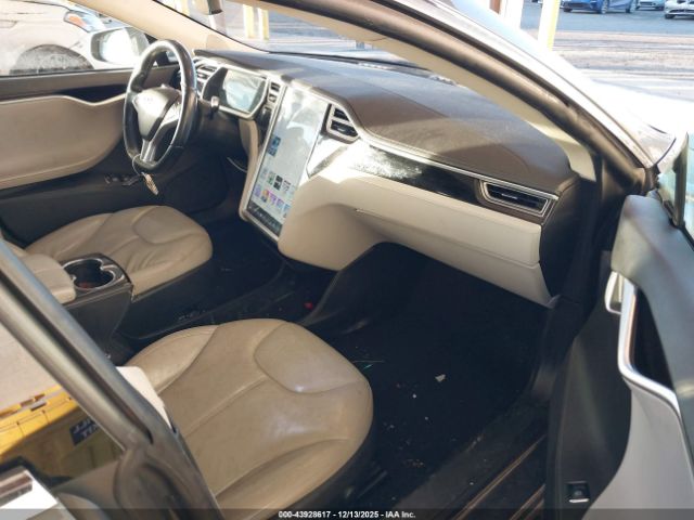 2014 TESLA MODEL S 5YJSA1H16EFP36524 Photo 4