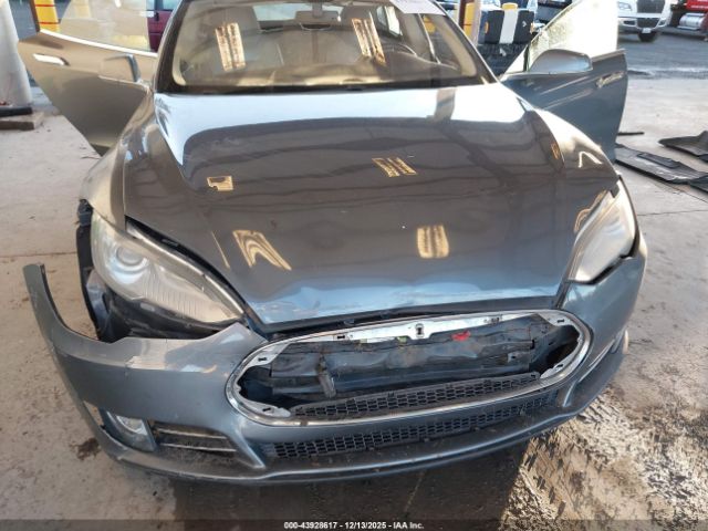 2014 TESLA MODEL S 5YJSA1H16EFP36524 Photo 5