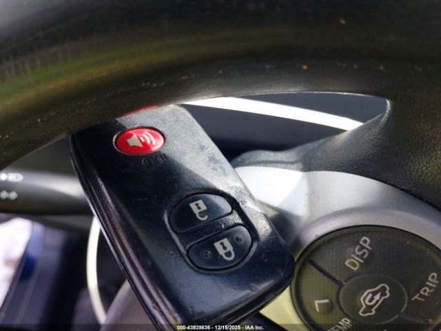 2014 TOYOTA PRIUS JTDKN3DU8E0389261 Photo 10