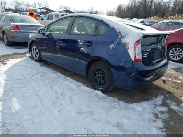 2014 TOYOTA PRIUS JTDKN3DU8E0389261 Photo 2