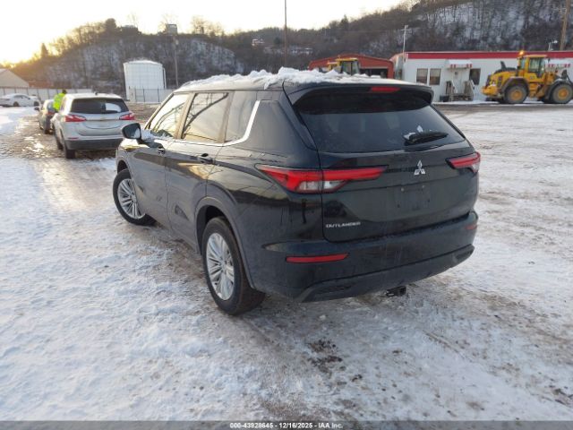 2022 MITSUBISHI OUTLANDER JA4J4TA8XNZ050352 Photo 2