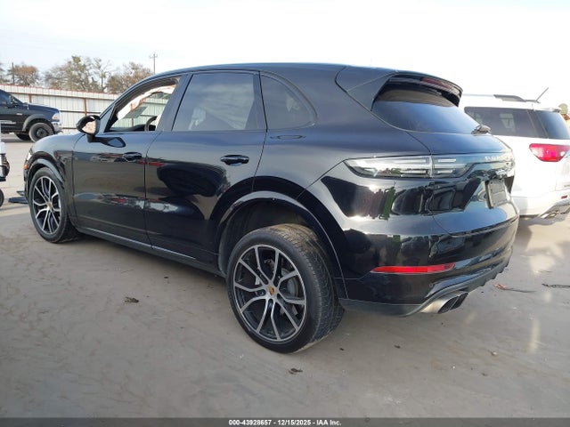 2019 PORSCHE CAYENNE WP1AF2AY0KDA80428 Photo 2