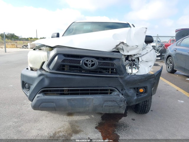 5TFNX4CN6EX033051 Toyota Tacoma