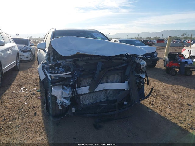 Volvo Xc40 B5 Core Bright Theme 2025 YV4L12UJ2S2591025 Image 6