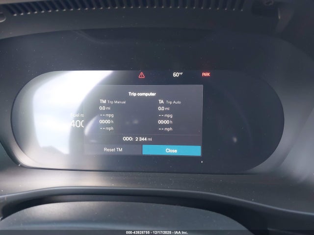 Volvo Xc40 B5 Core Bright Theme 2025 YV4L12UJ2S2591025 Image 7
