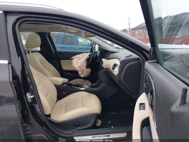 2018 INFINITI QX30 SJKCH5CR0JA053335 Photo 4