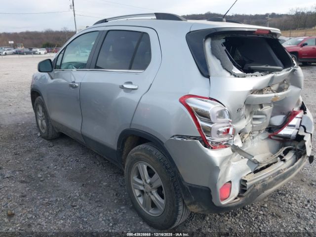 2020 CHEVROLET TRAX KL7CJPSB0LB028050 Photo 2