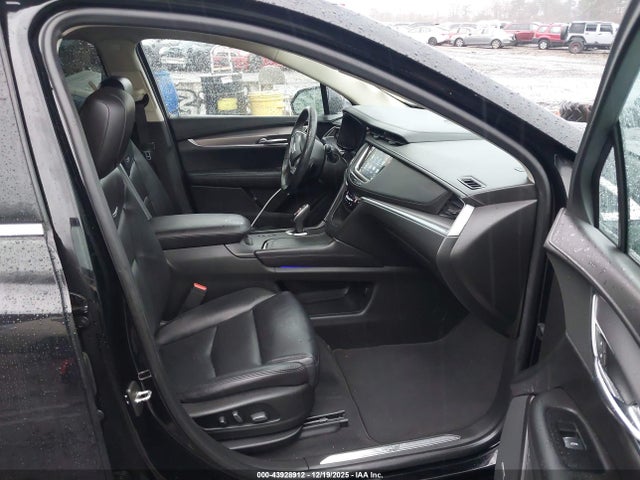 2017 CADILLAC XT5 1GYKNDRS9HZ149613 Photo 4