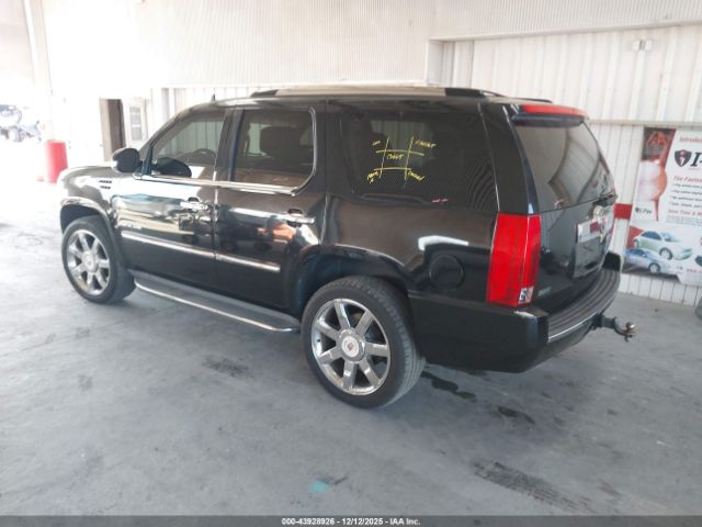 2011 CADILLAC ESCALADE 1GYS3BEF2BR186190 Photo 2