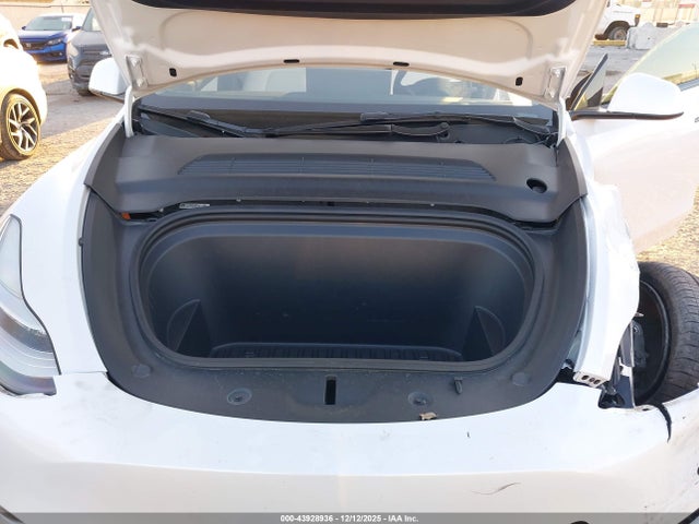 2021 TESLA MODEL Y 5YJYGDEE5MF257351 Photo 9