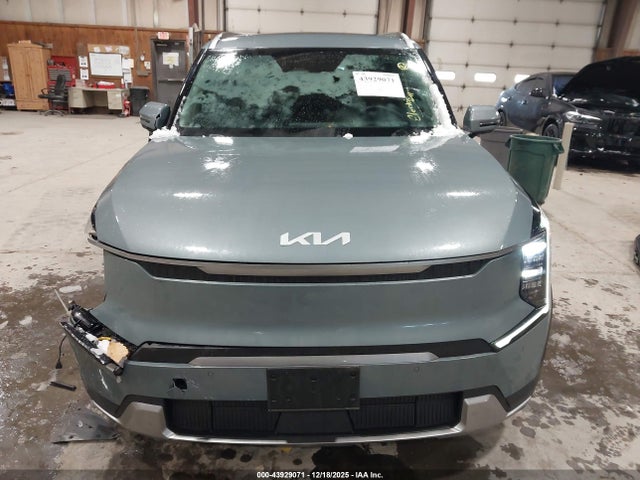 KNDAFFS57R6036406 KIA Ev9 Wind
