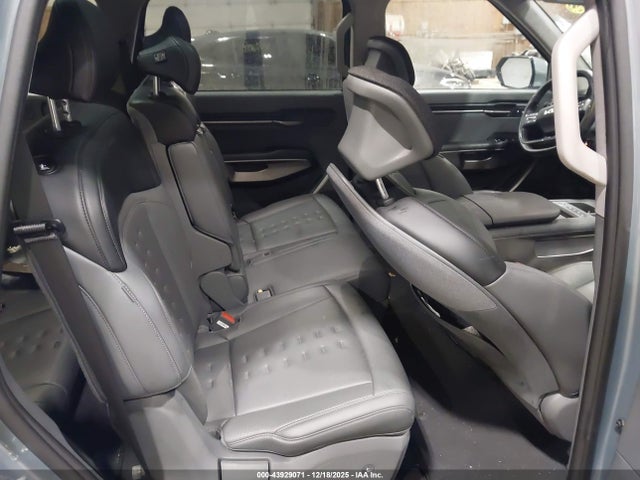 KNDAFFS57R6036406 KIA Ev9 Wind