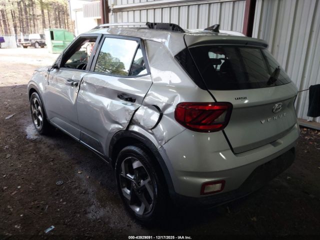 2021 HYUNDAI VENUE KMHRC8A37MU108616 Photo 2