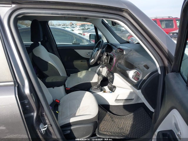 43929178 :رقم المزاد ، ZACCJBBB1JPH69767 vin ، 2018 Jeep Renegade Latitude 4x4 مزاد بيع