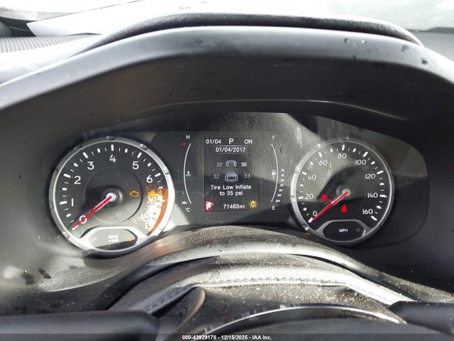 43929178 :رقم المزاد ، ZACCJBBB1JPH69767 vin ، 2018 Jeep Renegade Latitude 4x4 مزاد بيع